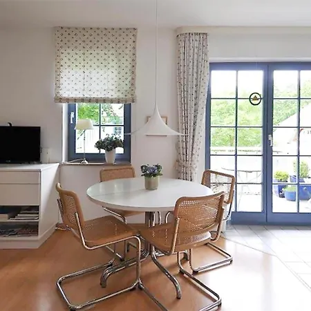 Eichenpark Haus 1 6 דירה